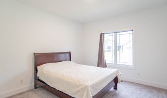 921 Justine Cir E, Indianapolis, IN 46234