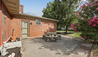 827 W Cunningham St, Alcoa, TN 37701