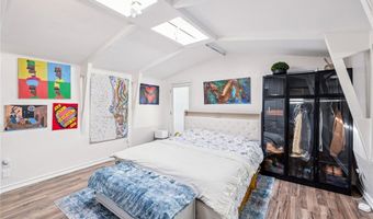 2041 N Beverly Glen Blvd, Los Angeles, CA 90077