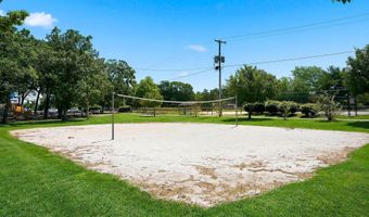 81 Elm St, Beachwood, NJ 08722