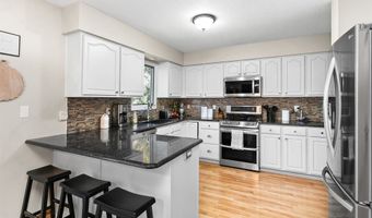 1422 Alderwood Dr, Altoona, IA 50009