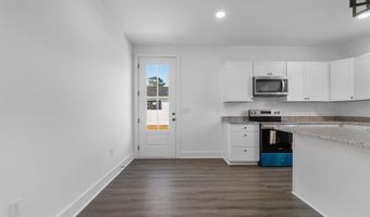 210 N Morgan Ave, Andrews, SC 29510
