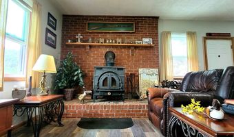 8079 Wayside Creamery Rd, Alderson, WV 24910