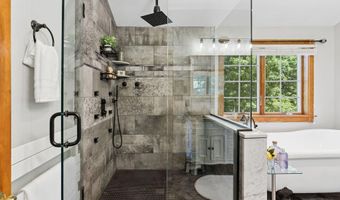 836 Old Post Rd, Arundel, ME 04046