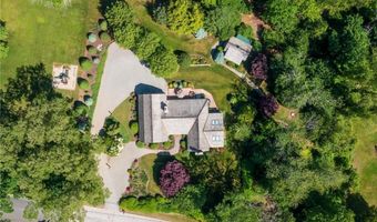 429 Woonsocket Hill Rd, North Smithfield, RI 02896