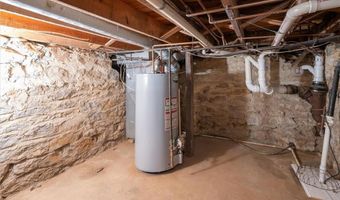 920 Grove St, Baldwin City, KS 66006