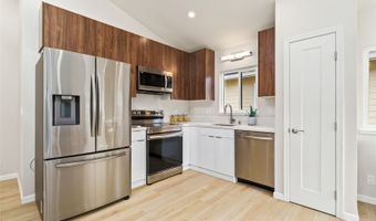 1729 Keeaumoku St B, Honolulu, HI 96822