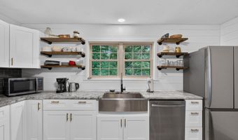 600 Shelton Ave, Ava, MO 65608
