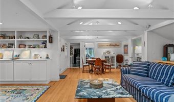 718 Bellevue Ave 5, Newport, RI 02840