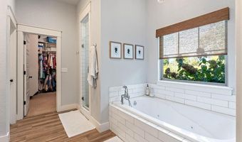 4205 Rainbow Farm Rd, Bentonville, AR 72713