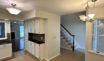 2 Cambridge Rd, Bedminster, NJ 07921