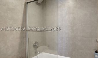 3675 N Country Club Dr 2310, Aventura, FL 33180
