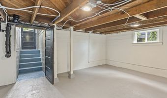 504 ABERNETHY Rd, Oregon City, OR 97045