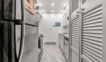 173 Kennedy Dr 173, Bridgeport, CT 06606