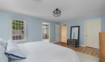 27 Christine Dr, Barrington, RI 02806