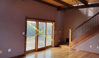 53 Hidden Dr, Alburgh, VT 05440