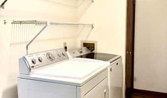 727 Donna Ave, Ashburn, GA 31714