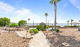 134 Bay Harbor Dr, Aransas Pass, TX 78336