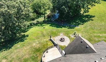 105 Lake Dr, Alton, IL 62002