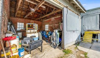 323 Water St, Apalachicola, FL 32320