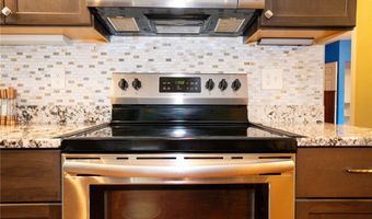 9378 Lemon St, Angola, NY 14006