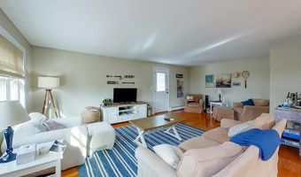 46 Allston Ave, Middletown, RI 02842