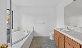 33201 Barber Rd, Agua Dulce, CA 91390
