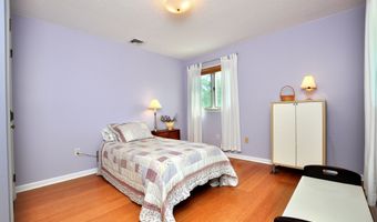 24 Sharon Rd, Bloomfield, CT 06002
