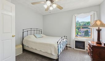 50 Brookdale Ave, Cranston, RI 02921