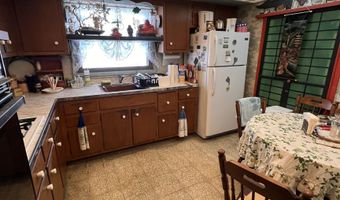 17 WEST Dr, Bayonne, NJ 07002