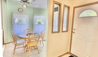 8 Windsor Dr, Alfred, ME 04002