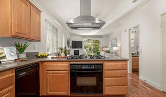 6933 Catamaran Dr, Carlsbad, CA 92011