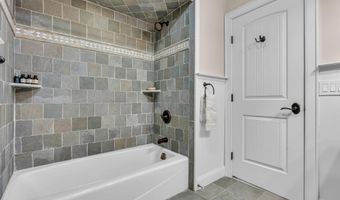 42 Bayside Dr, Atlantic Highlands, NJ 07716
