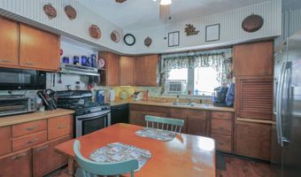 15 W Bolton Ave, Absecon, NJ 08201