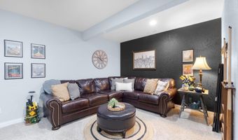 1123 N Dewey St, Auburn, IN 46706