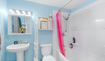 806 S Martha St, Angola, IN 46703