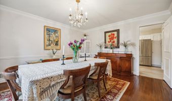 7600 CHARLESTON Dr, Bethesda, MD 20817