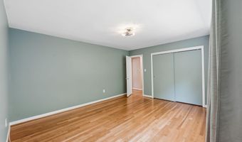 5003 SENTINEL Dr 22, Bethesda, MD 20816