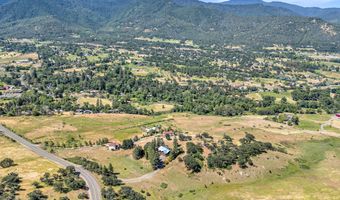 11597 Corp Ranch Rd, Ashland, OR 97520