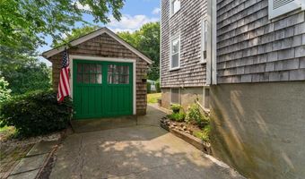 10 Prospect St, Bristol, RI 02809