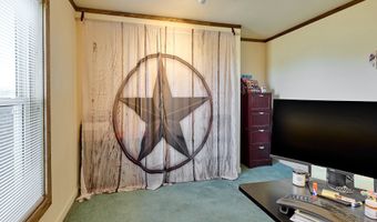 10093 Wiseacre Ln, Aurora, OR 97002
