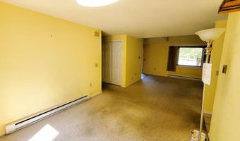 32 Cortland Cir, Bangor, ME 04401