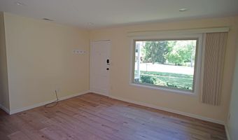 1052 N Maple Rd, Ann Arbor, MI 48103