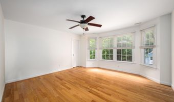 407 Maple Creek Ct, Apex, NC 27502