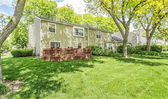 1911 Ozark Pkwy, Algonquin, IL 60102