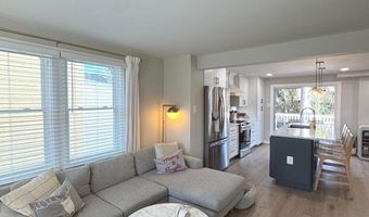 2120 S LOWELL St, Arlington, VA 22204