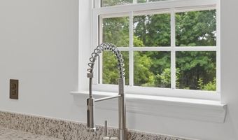 5109 Howardsville Rd, Apison, TN 37302