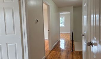 104 Yacht St, Bridgeport, CT 06605