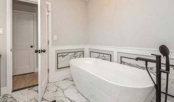 282 S Ketcham Ave, Amityville, NY 11701