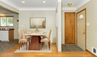 8422 Niver Ave, Allen Park, MI 48101